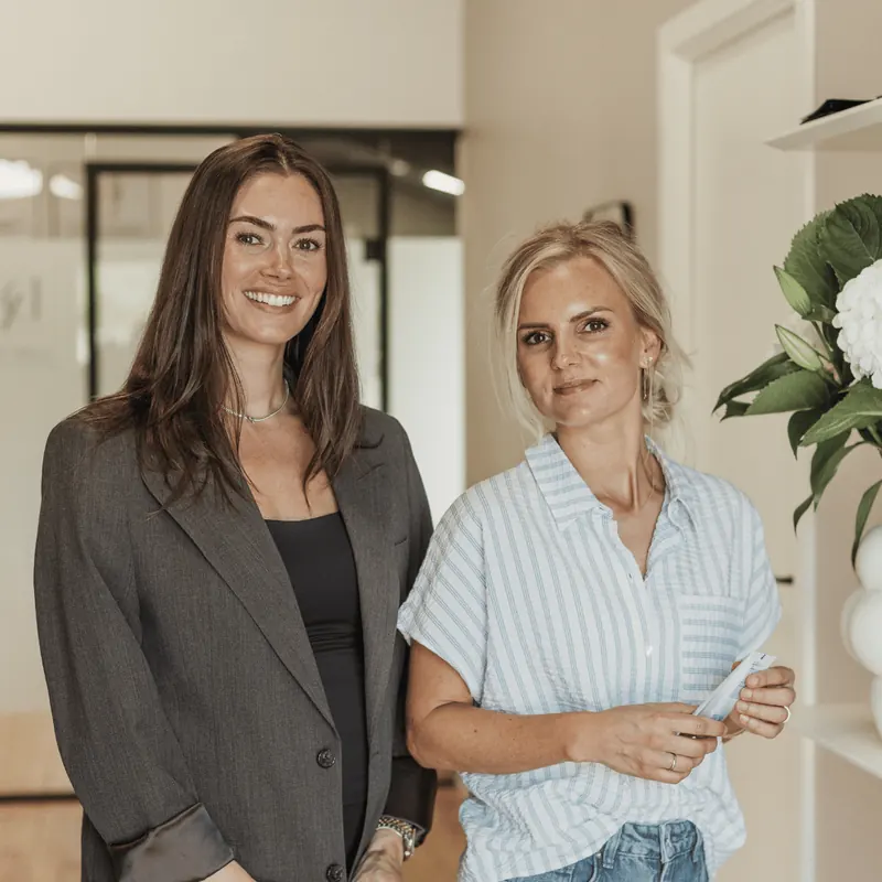 Ditte og Mette, indehavere af Clinic 360, i klinikken
